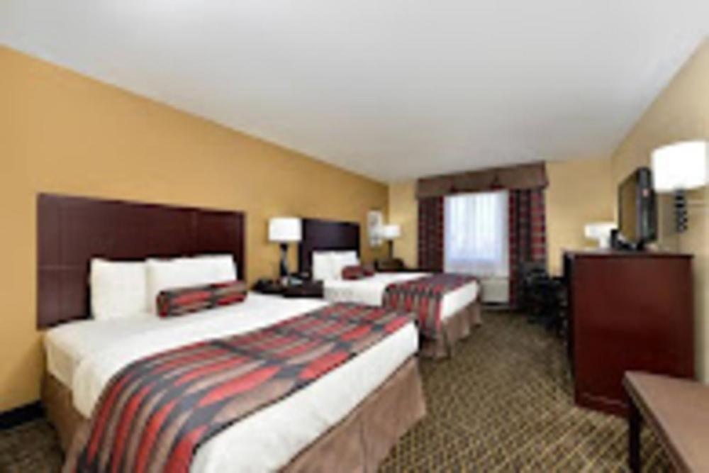 Baymont by Wyndham Ardmore I-35 Image 16