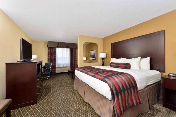 Baymont by Wyndham Ardmore I-35 image 10