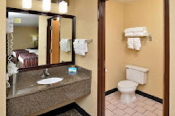 Baymont by Wyndham Ardmore I-35 image 28
